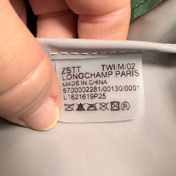 Longchamp Green Tote Bag purchased in Paris, August 2019 at flagship store - Picture 4 of 4